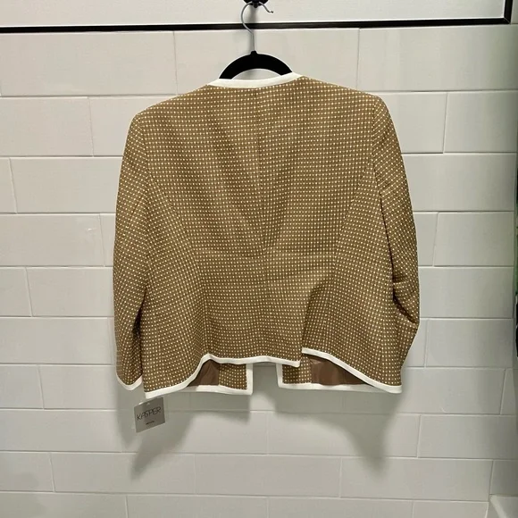 Kasper Tan and White Contrast Trim Blazer - Picture 7 of 8